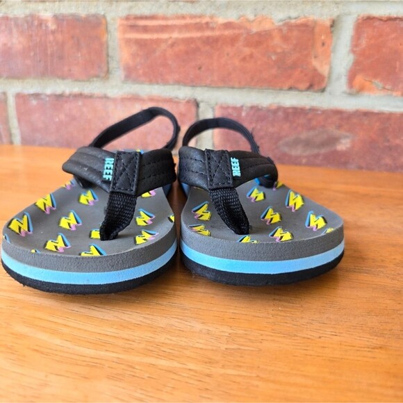 Reef kids sandals Ahi Bolts Size 11/12 - Picture 4 of 8